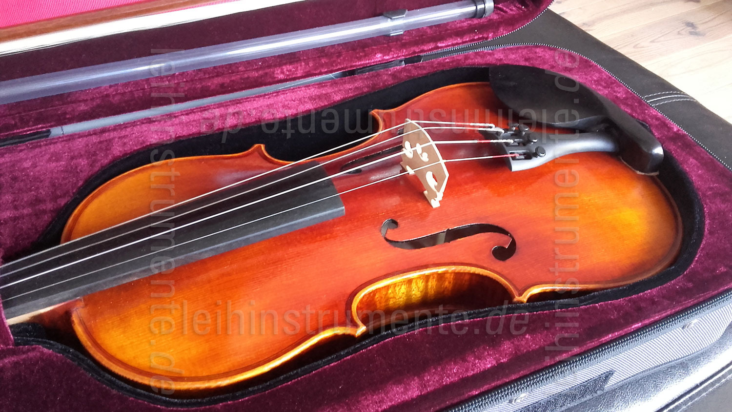 zur Artikelbeschreibung / Preis 4/4 Linkshänder Geige - GASPARINI MODELL ORCHESTRA - Komplettset - vollmassiv + Schulterkissen